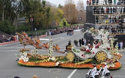 Rose Parade Delivers on Flowers and Fun — a Day Later than Usual