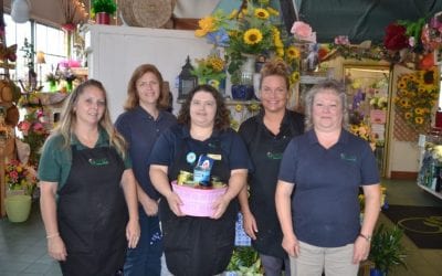 SAF Florists Collects 1,900 Pounds for Food Banks