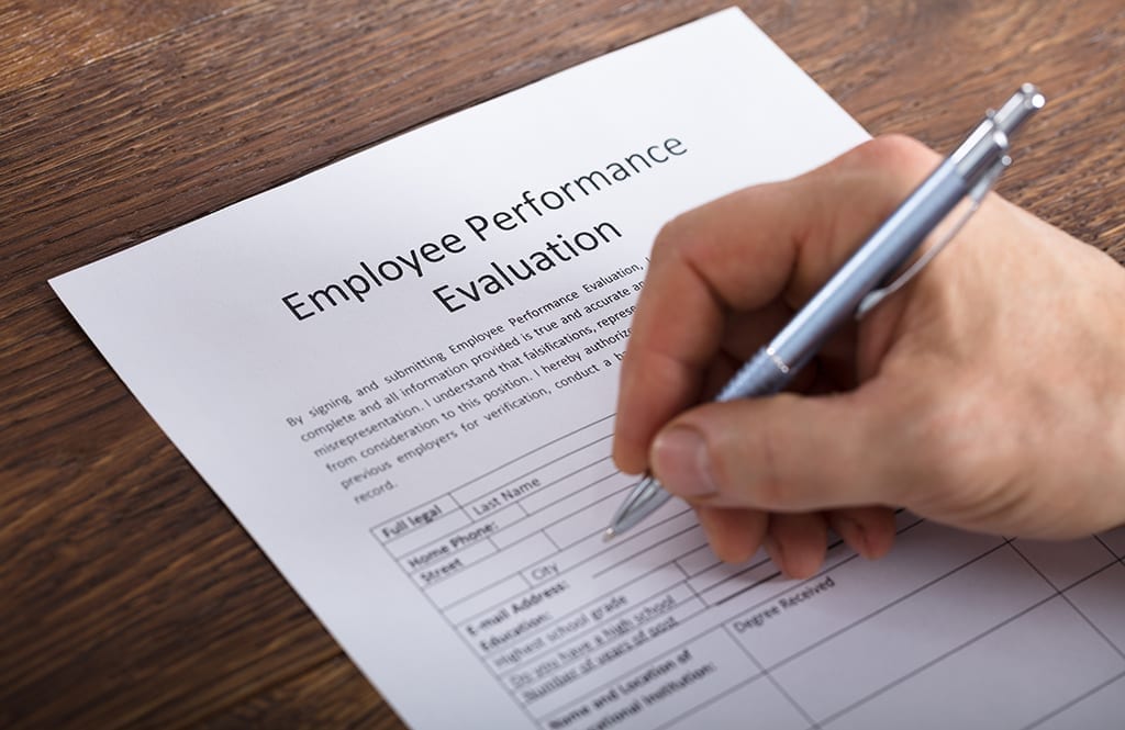 3 Tips for Effective Year-End Employee Evaluations
